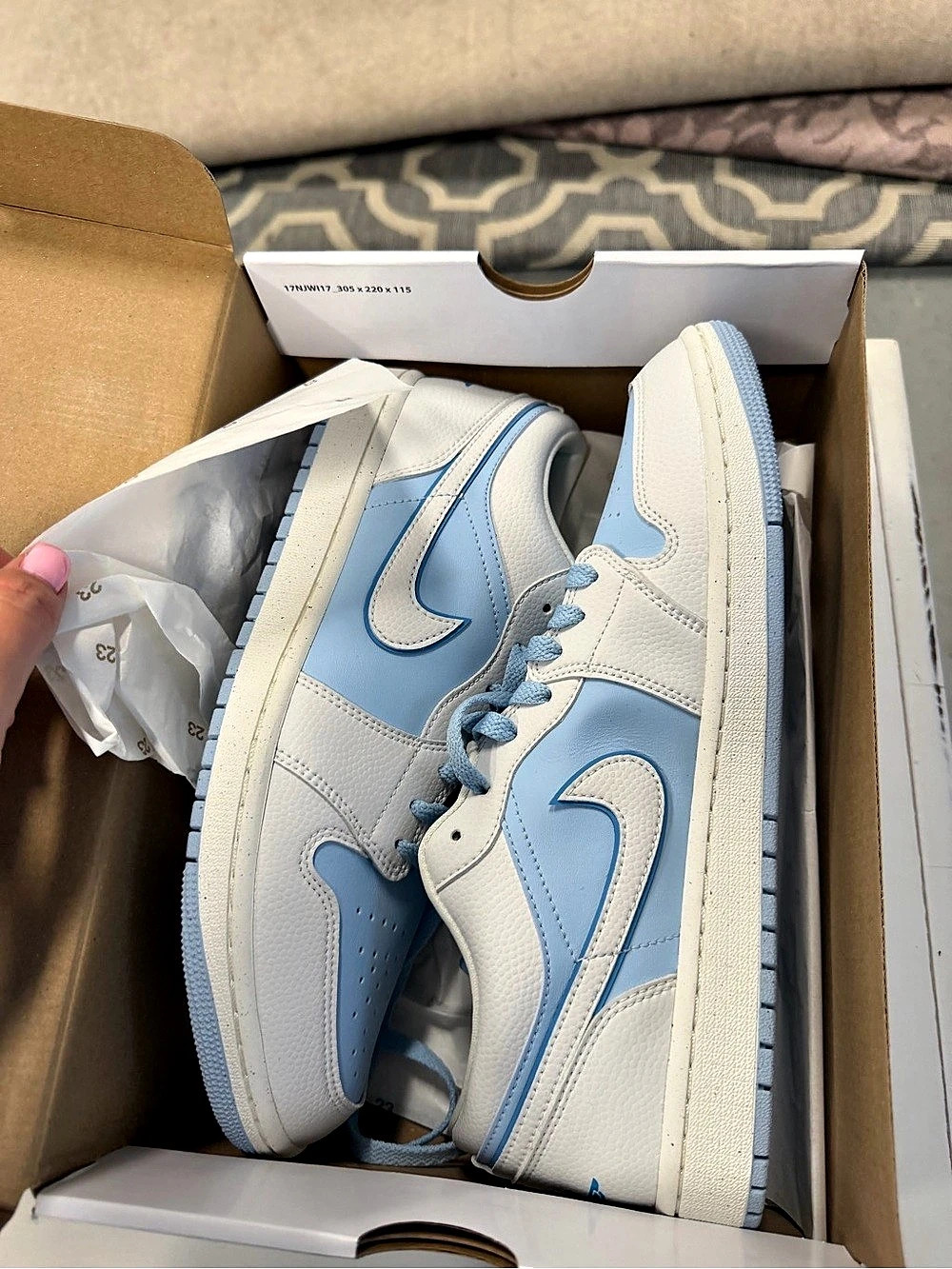Jordan Air Jordan 1 Low SE Sneakers Blue & White US 12 Like New - Picture 2 of 6